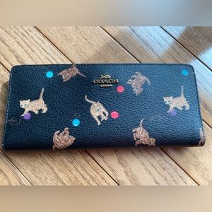 Coach Cat Wallet 🐈